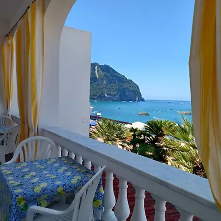 Casa Del Mare Apartment *